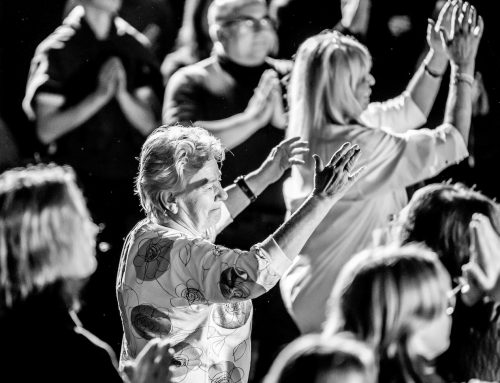 Improwizacja bez granic. Otwarte warsztaty z udziałem publiczności zaskoczyły formą i energią