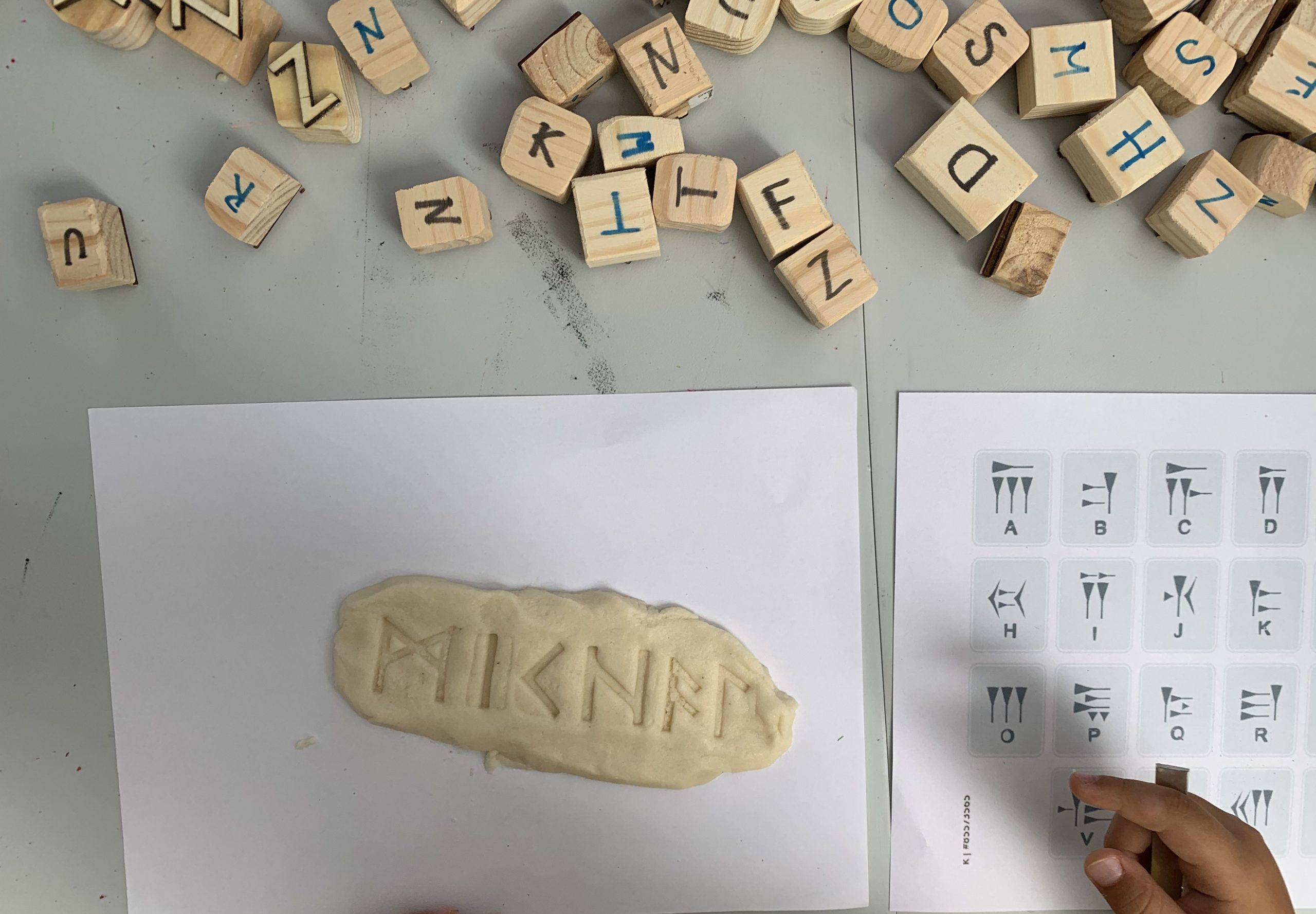 warsztaty-o-alfabetach-i-pismie-5